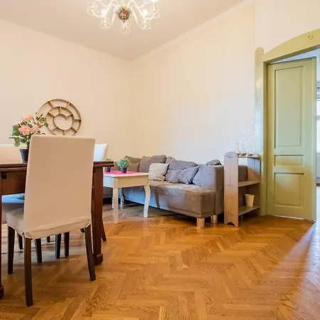 Charming And Bright - Old Town - River -jewish Q Appartement *