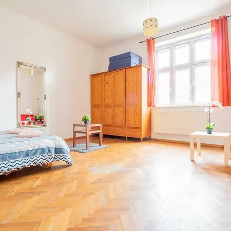 Charming And Bright - Old Town - River -jewish Q Appartement *